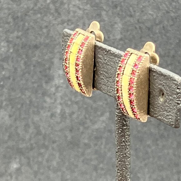 Vintage Clip-On Earrings 1 In Pink Rhinestones MOP Inlay Retro Bling Glam Curve - Picture 3 of 8